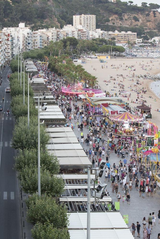 Pierre & Vacances Blanes Playa Exterior photo